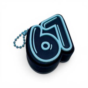 Fidget Clicker 67 v modrom prevedení, antistresová senzorická pomôcka s mechanickým kliknutím.
